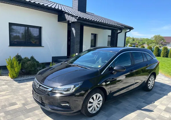 wielkopolskie Opel Astra cena 32900 przebieg: 211404, rok produkcji 2017 z Zagórów